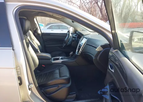 2016 Cadillac Srx Standard z USA, uszkodzony, nr VIN 3GYFNAE33GS569684